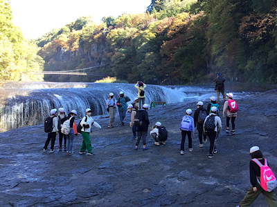 58C21CF4-565F-49A7-B6F8-30E0F5F4135D