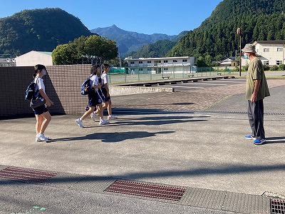 9.15　登校２