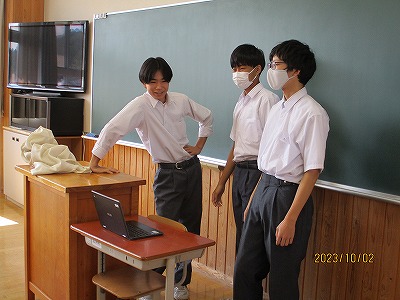 2-3
