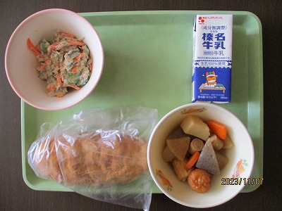 ４給食