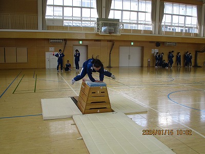 2-2