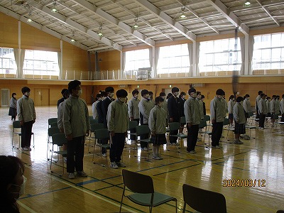 ５