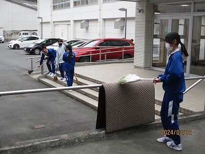 １年２