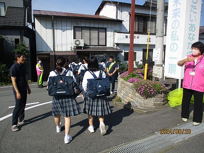 １