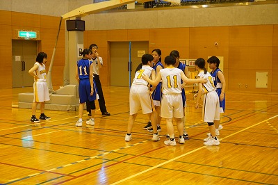 ５