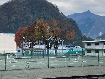 校庭2
