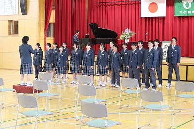 １６　2年生合唱