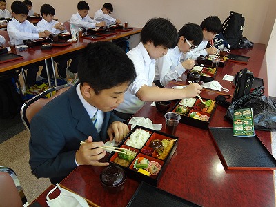昼食１