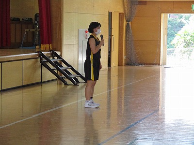 １