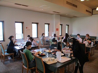 １１昼食