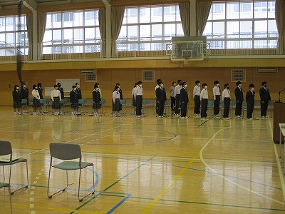 ５