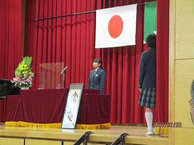 ８