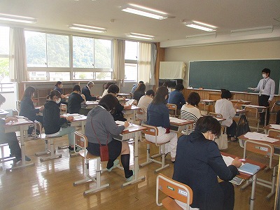 3年