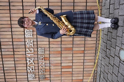１
