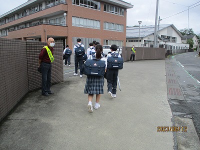 見守り３