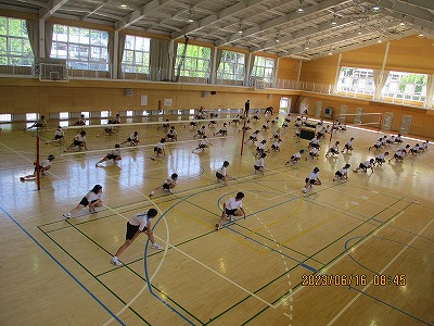 ６